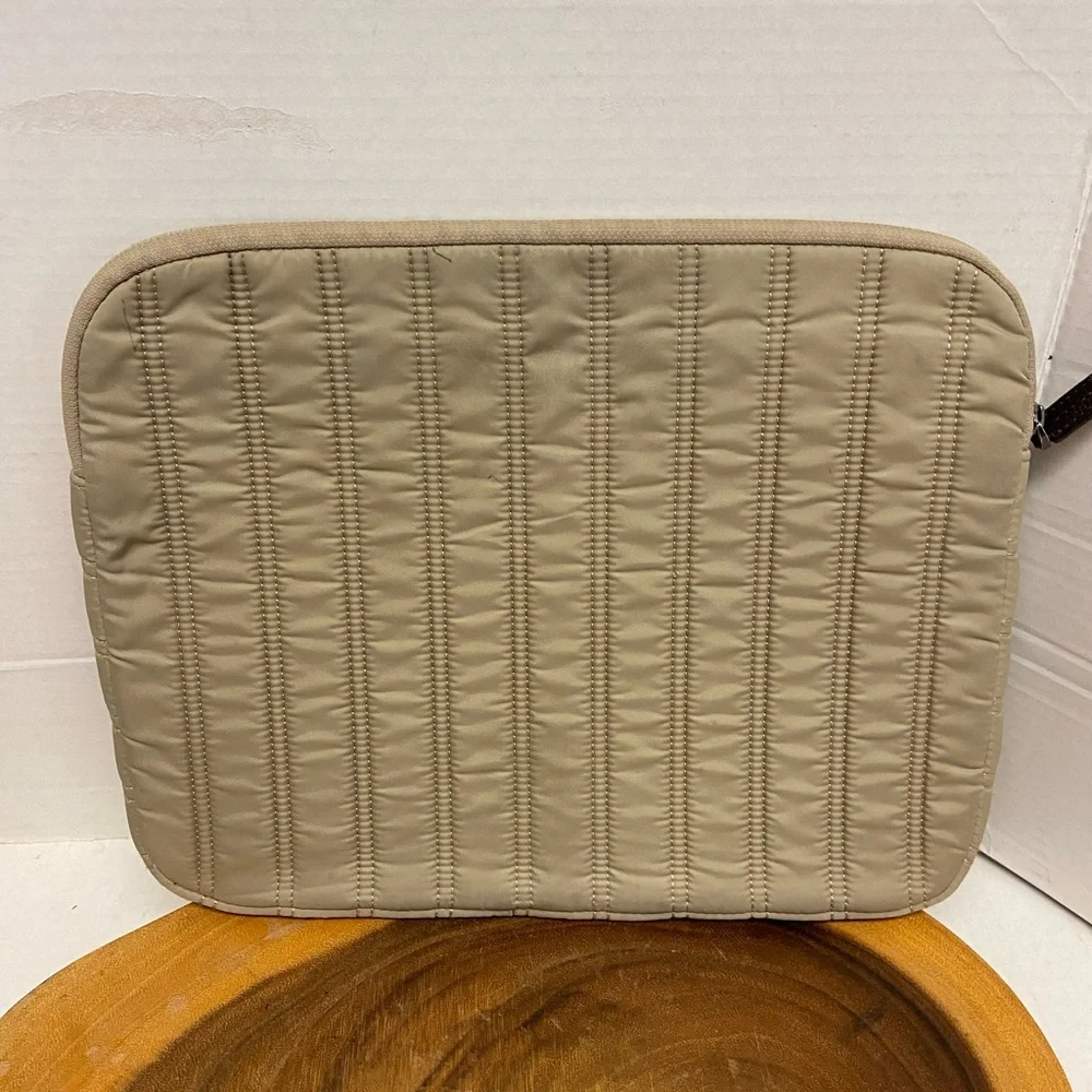 Tumi Padded Quilted Lap Top Case IPAd Case